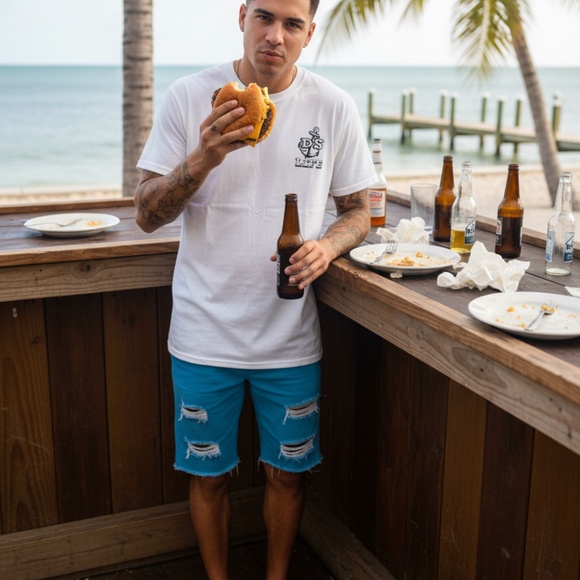 Gildan D’s Sandbar Munchies Graphic Tee White Regular - Picture 3 of 9